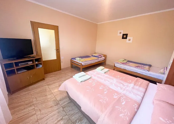 Apartment Combaj