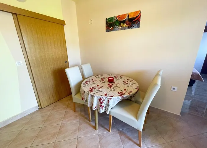 Apartment Combaj