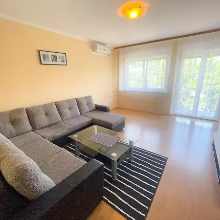 Combaj Apartman Jadranovo