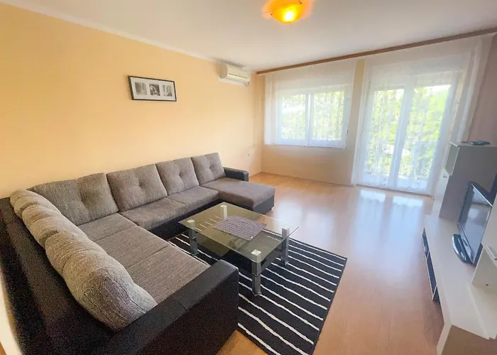 Combaj Apartman Jadranovo
