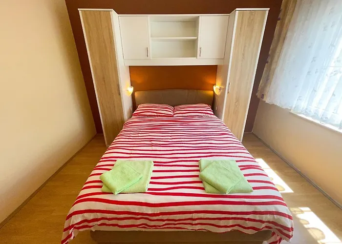 Combaj Apartament *