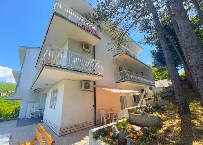 Combaj Apartament *