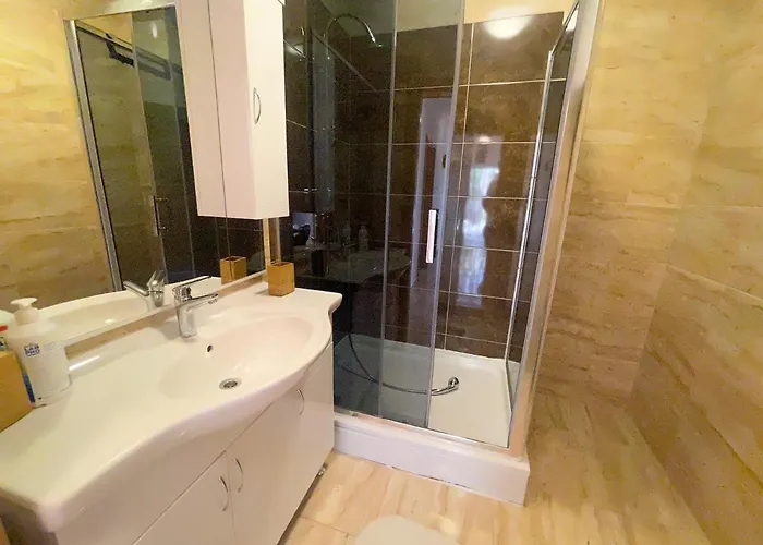 Combaj Apartament *