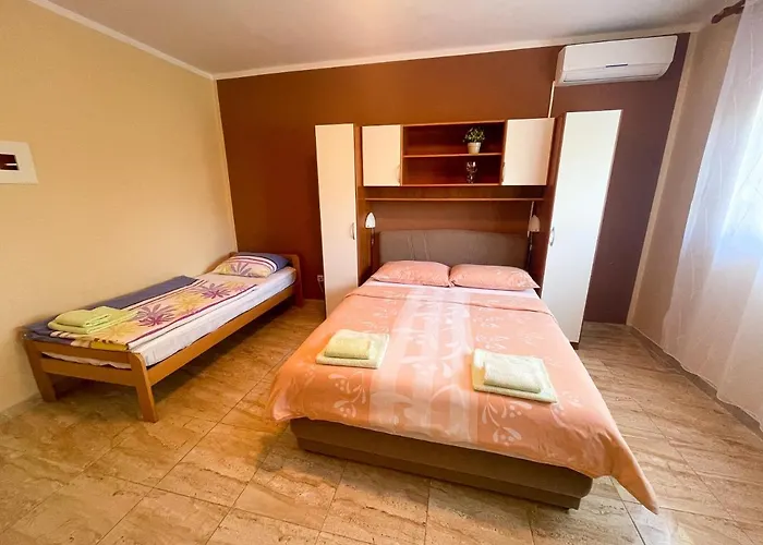 Combaj Apartamento Jadranovo