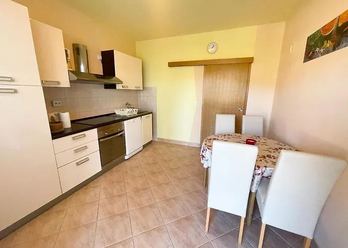 Combaj Apartament